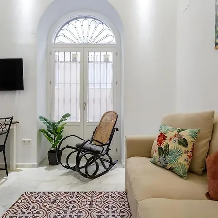 Miracadiz Apartmán *